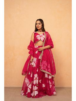 DEASHA INDIA - Vaarya Pink Hand painted Lehenga with Stitched Blouse and Dupatta