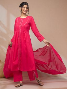 LABEL MAE - Elegant Pink Ethnic Kurta with Pant and Dupatta