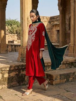 ISHIN - Maroon Embroidered Round Neck Kurta Pant with Dupatta