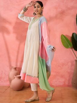 ISHIN - Off White Embroidered V-Neck Kurta Pant with Dupatta