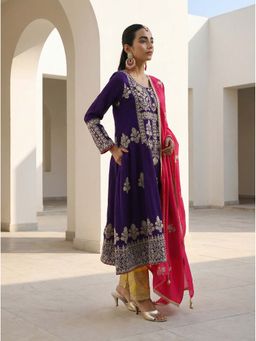 ISHIN - Blue Embroidered Round Neck Kurta Pant with Dupatta