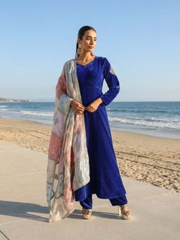 ISHIN - Blue Embroidered V-Neck Kurta Pant with Dupatta