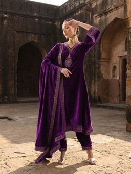 ISHIN - Purple Embroidered V-Neck Kurta Pant with Dupatta