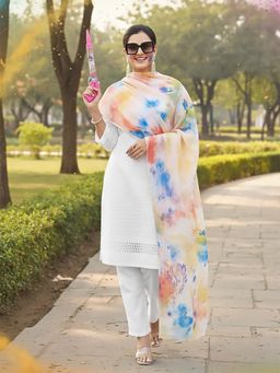 Varanga - White Embroidered Round Neck Kurta Pant with Dupatta