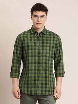Turtle - Men Slim Fit Checkered Pure Cotton Green Casual Shirt