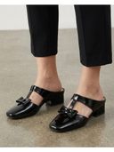 Black color option, Currently selected