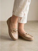Cream color option, Currently selected