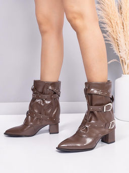 Truffle Collection - Brown Solid Buckle Boots