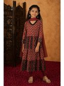 Maroon color option, Currently selected