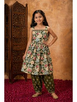 Aarika - Girls Green Floral Print Kurta With Salwar