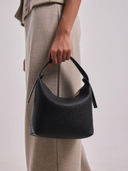 Black color option, Currently selected