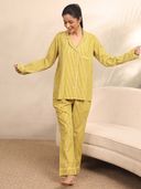 Yellow color option, Currently selected