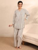 Navy Blue color option, Currently selected