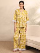 Yellow color option, Currently selected