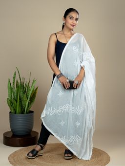 Hella Fashions - White Floral Embroidery Dupatta