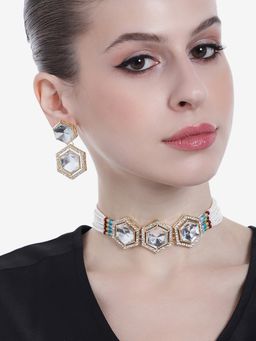 Estele - Gold Plated Beautiful Gehena Choker Necklace set with Pearls for Women