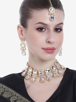 Estele - Gold Plated Dazzling Kundan Gehena Necklace Set with Maang Tikka for Women