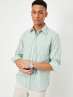 max - Green and White Men Striped Slim Fit Shirt