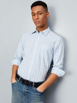 max - Light Blue and White Men Striped Slim Fit Shirt