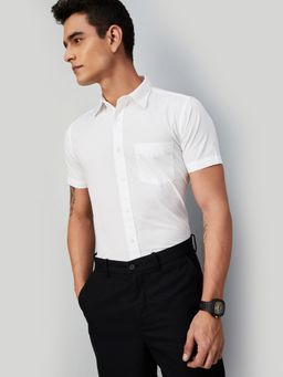 max - White Men Slim Fit Solid Casual Shirt