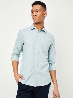 max - Green Men Solid Slim Fit Shirt