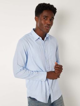 max - Blue Men Solid Regular Fit Shirt