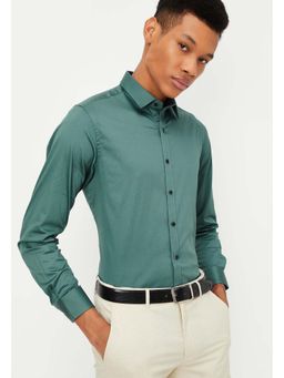 max - Green Men Slim Fit Solid Formal Shirt
