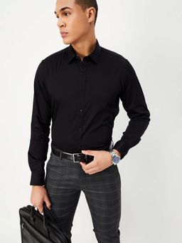 max - Black Men Solid Slim Fit Formal Shirt