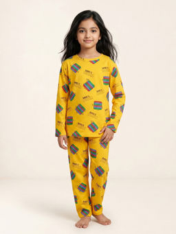 ANTHRILO - Yellow Printed Comfortable Fit T-Shirt and Pyajama (Set of 2)