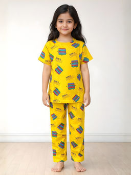 ANTHRILO - Yellow Printed Comfortable Fit T-Shirt and Pyajama (Set of 2)