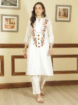 Gahan - Women Pure Cotton White Woolen neck Embroidery Kurta with Pant