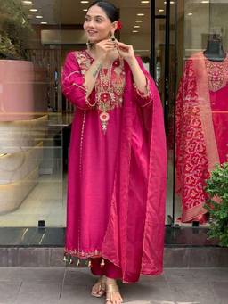 Gahan - Women Motifs Embroidered Regular Thread Work Chanderi Cotton Kurta with Pant & - Pink