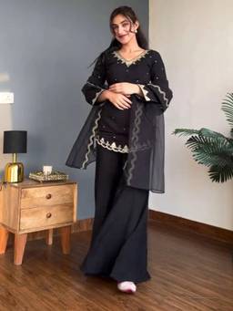 Gahan - Women Motifs Embroidered Regular Thread Work Kurta with Palazzo & Dupatta - Black