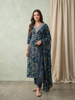 Gahan - Women Blue Floral Print and Embroidered Kurta with Bottom and Dupatta