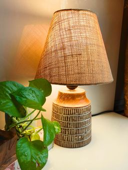 Akira Furnishings - Whitewashed Mango Wood Lamp with Jute Shade