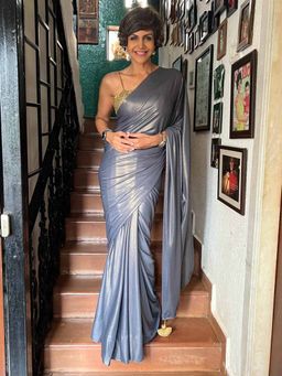 Swtantra - Grey Gold Chiffon Saree With Lace & Pendant On Ends