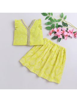 Many Frocks - Girls Yellow Printed Choli & Lehenga
