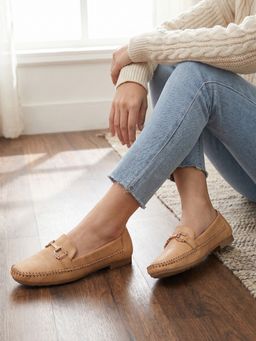 Marc Loire - Women Cream Textured Slip-On Loafers