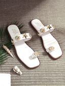White color option, Sold out, Currently selected