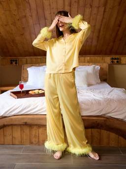 Sweet Dreams - Womens Solid Front Open Nightsuit