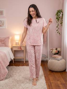 Sweet Dreams - Womens Floral Printed Nightsuit