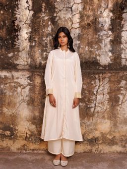 Bannhi - Ivory Crepe Co-Ord Set
