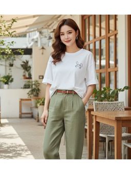 Outzidr - White Solid Print T-Shirt