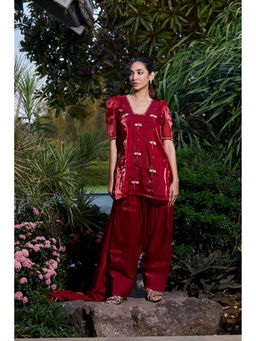 HOUSE OF MIRA - Women Red Avni Kurta and Pant with Dupatta