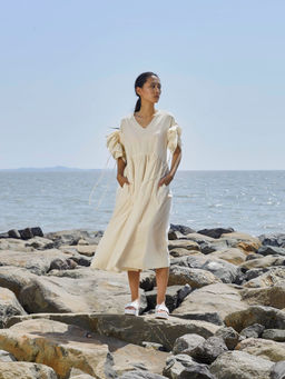 Mati - Off-White Ruffle Sleeve Dress
