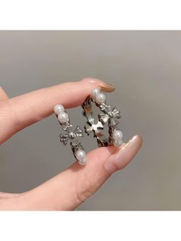 ESTAILO FASHION - Silver Gothic Grace Studs Earrings for Women