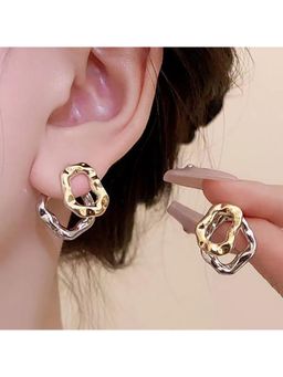 ESTAILO FASHION - Gold TwistLink Bicolor Studs Earrings for Women