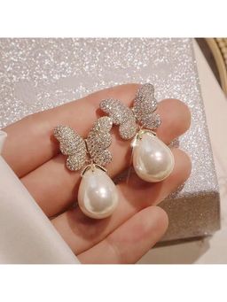 ESTAILO FASHION - White Majestic Pearl Flutter Drop Earrings
