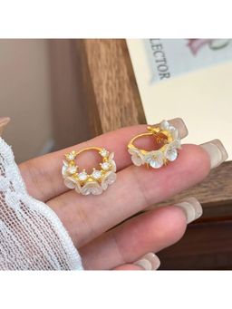 ESTAILO FASHION - White Stardust Flora Huggies Earrings