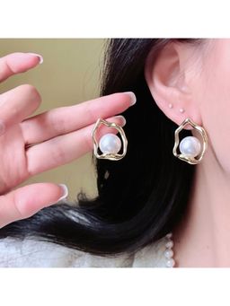 ESTAILO FASHION - White Urban Cocoon Drop Earrings